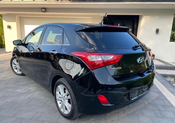 Hyundai I30 cena 33900 przebieg: 225000, rok produkcji 2012 z Pruszcz Gdański małe 254